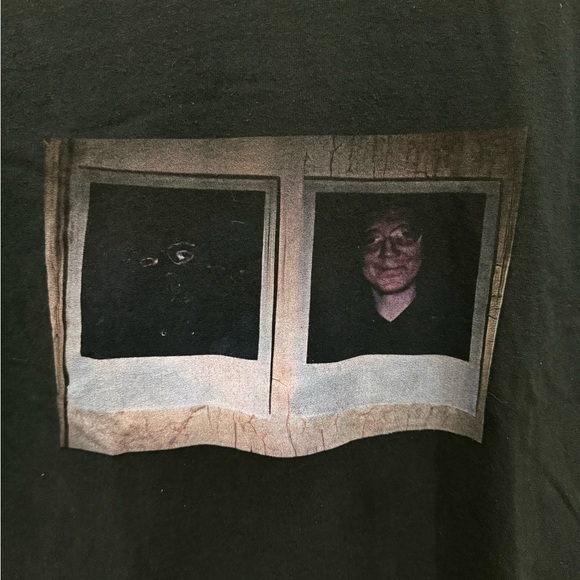 🔥3 for $15🔥 The Batman “Riddler Polaroids” t-shirt in Large - Picture 2 of 4